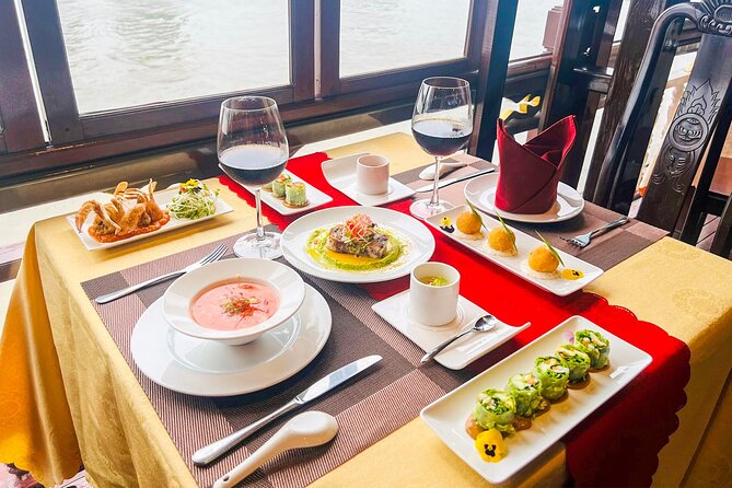 Saigon River Dinner Cruise: Buffet, Set Menu, Fine Dining (3hrs) - Music, dancing, and the mood onboard