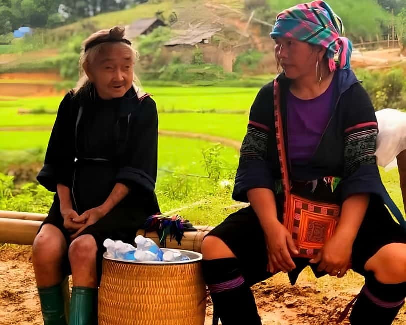 Sapa 1 Day Long Trek: Trek to Hau Thao and Sa Seng Villages - A generous local lunch around midday