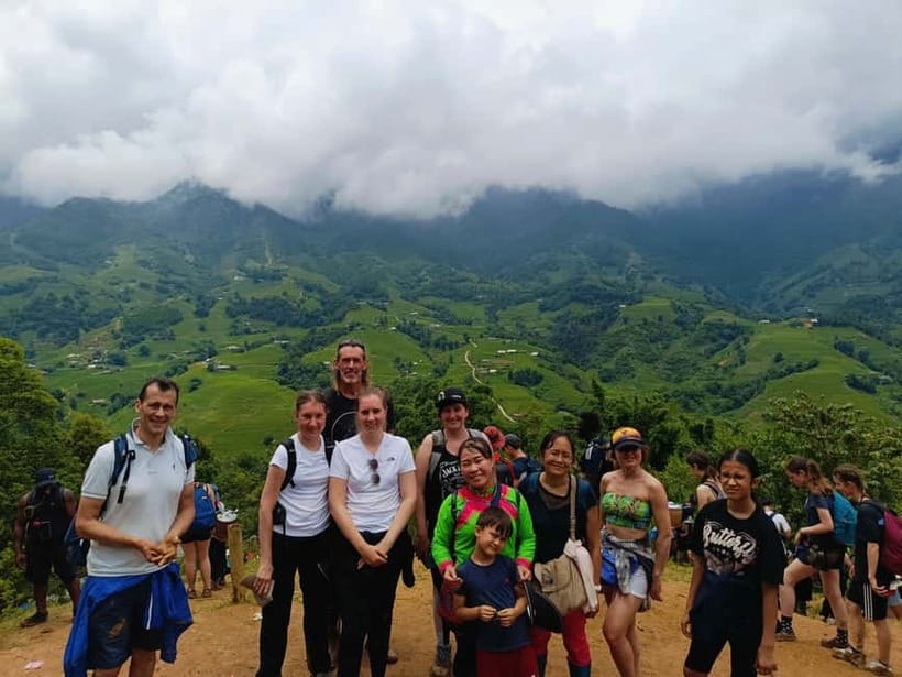 Sapa 1 Day Long Trek: Trek to Hau Thao and Sa Seng Villages - Down through Hang Da and into Hmong village life