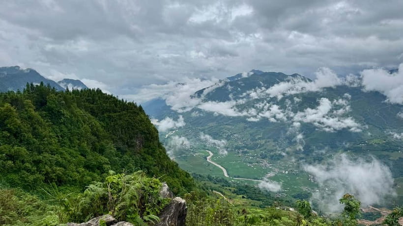 Sapa 2-Day Trekking Tour – Explore Villages & Scenic Trails - Food, lodging, and what to pack