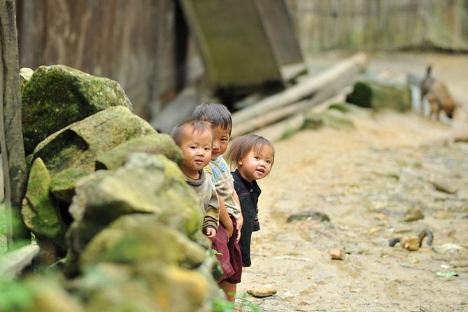 Sapa 3 Days 2 Nights Trekking Tour (1 Night In Ta Van Village, 1 Night In Hotel) - The long trail from Sapa to Y Linh Ho and Ta Van