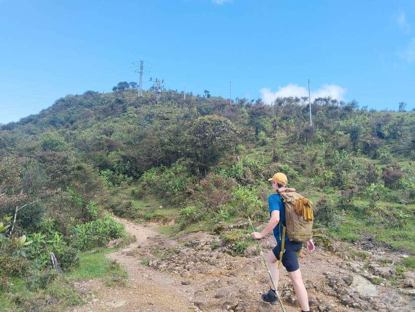 SAPA : Climb up to Fansipan mountain with LOCAL GUIDE - Za and the value of a local guide