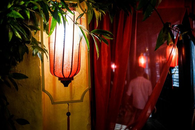 Secret Cocktail Experience in Hoi An - The guide can make or break the evening