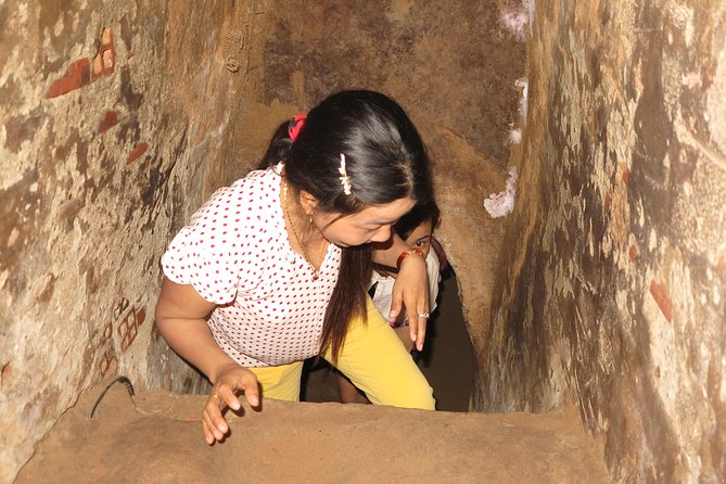 Small-Group 1-Day Tour: Cu Chi Tunnels & Mekong Delta - The guide and group size