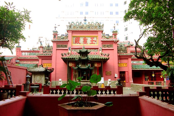 Small-group Saigon City Tour: 4-Hour Must-see Iconic Landmarks - Ben Thanh Market and the final hour