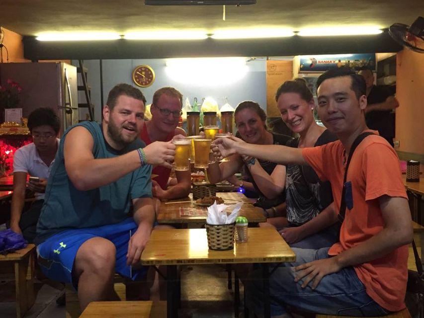 Street Food Tour Hanoi and Train Street Experience - The market experience and everyday Hanoi