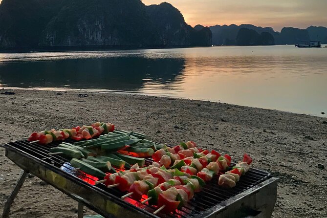 Sunset and Plankton Bioluminescent Night Kayak Lan Ha Bay - Guides, boat comfort, and group size