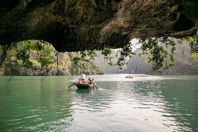 Swan Cruises Ha Long & Bai Tu Long Bay 2D1N - Thien Canh Son Cave - What the guides add to the experience