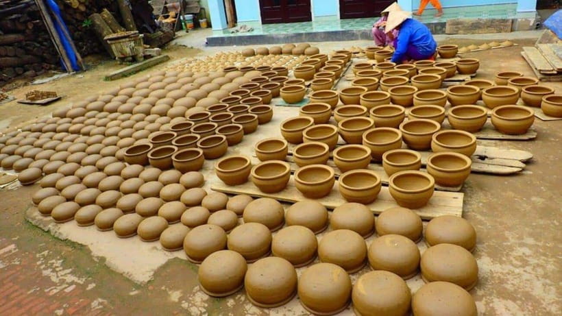 Thanh Ha Village: Pottery Workshop with Locals - Painting your bowl, pot, or whistle