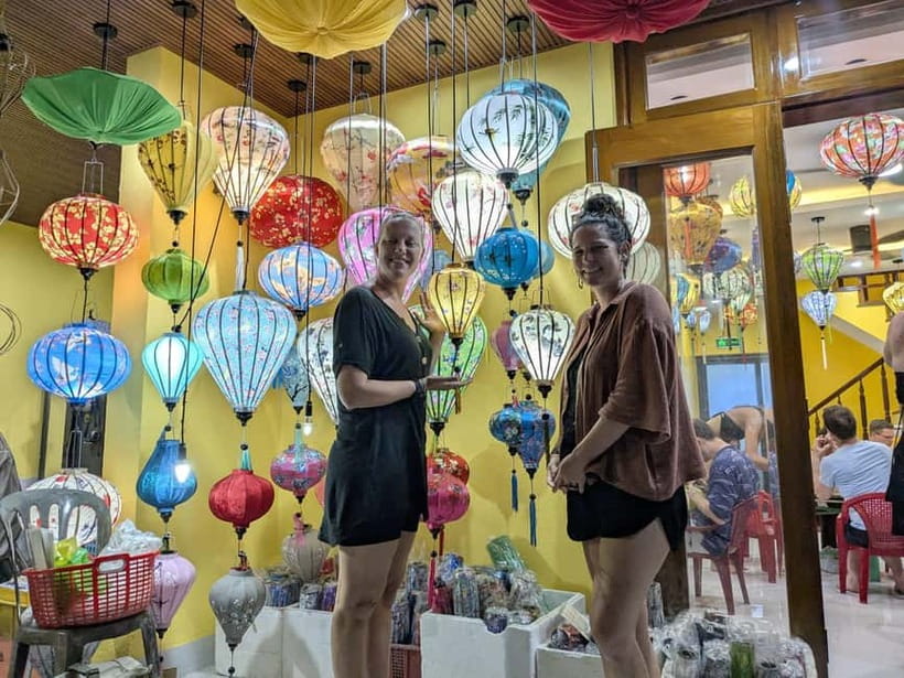The Lantern Lady: Traditional Lantern Class in Old Town - The 90-Minute Craft Process