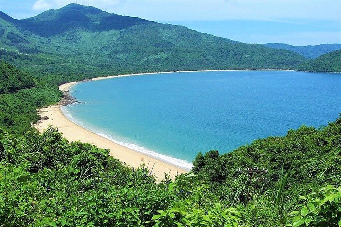Top Gear Hai Van Pass between Hoi An or Da Nang to Hue - Elephant Springs brings a freshwater finish