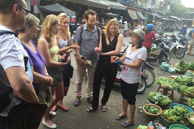 Traditional Cooking Class with Basket Boat Ride and market Tour - Morning or afternoon: which departure works best?