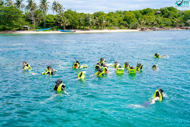 Trip 3 : 3 Islands by boat - Lunch on board adds real value